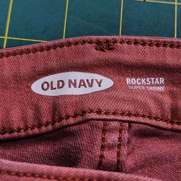 Old Navy Rockstar Super Skinny Desert Sun jeans - Picture 10 of 10